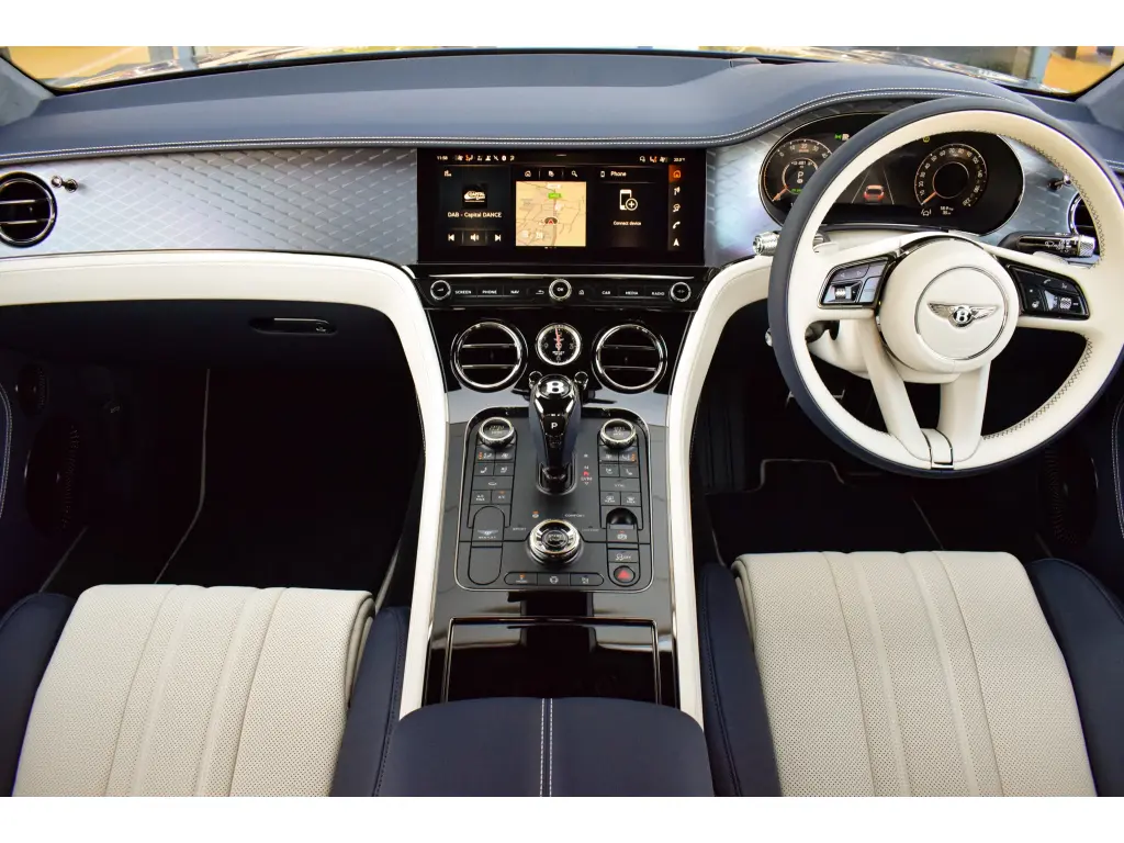 Image for 2026 Continental GT V8 Hybrid at position 4