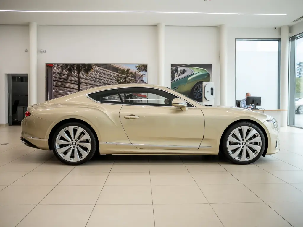 Image for 2026 Continental GT V8 Hybrid at position 5