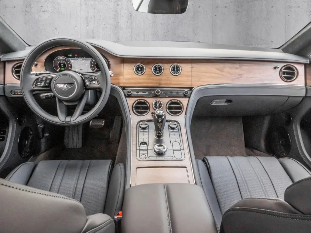 Image for 2026 Continental GT V8 Hybrid at position 4