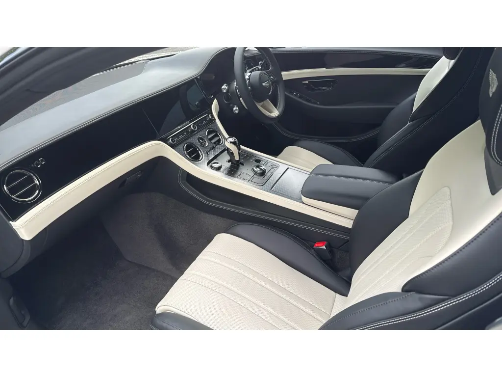 Image for 2026 Continental GT V8 Hybrid at position 2