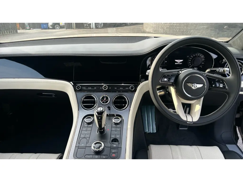 Image for 2026 Continental GT V8 Hybrid at position 4