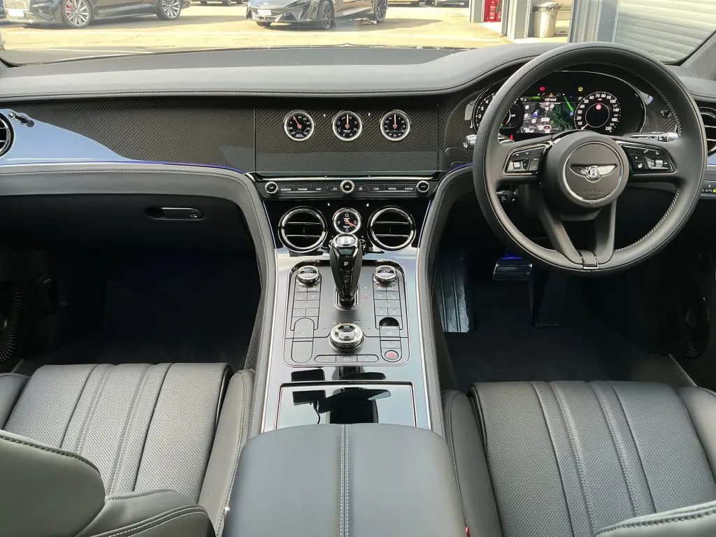 Image for 2026 Continental GT V8 Hybrid at position 4
