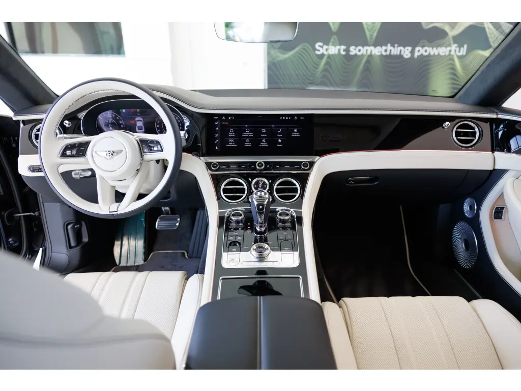 Image for 2026 Continental GT V8 Hybrid at position 4