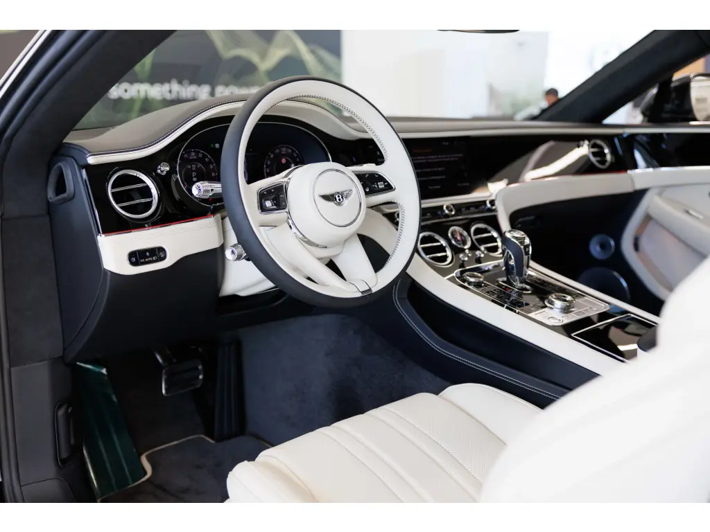 Image for 2026 Continental GT V8 Hybrid at position 2