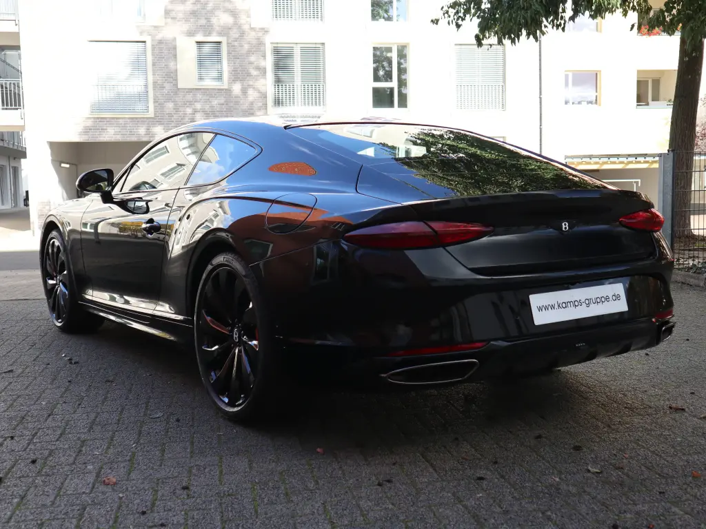 Image for 2026 Continental GT V8 Hybrid at position 3