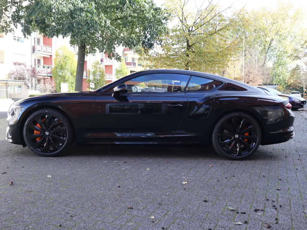 Image for 2026 Continental GT V8 Hybrid at position 5