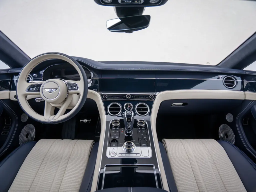 Image for 2026 Continental GT V8 Hybrid at position 4