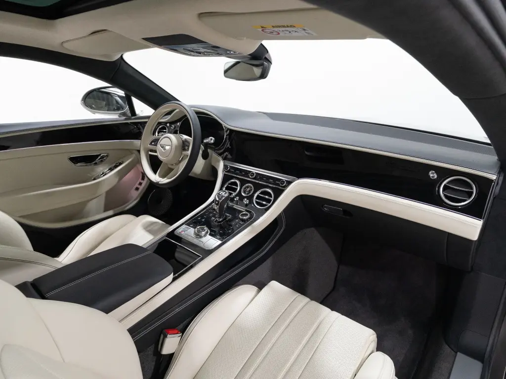 Image for 2026 Continental GT V8 Hybrid at position 2