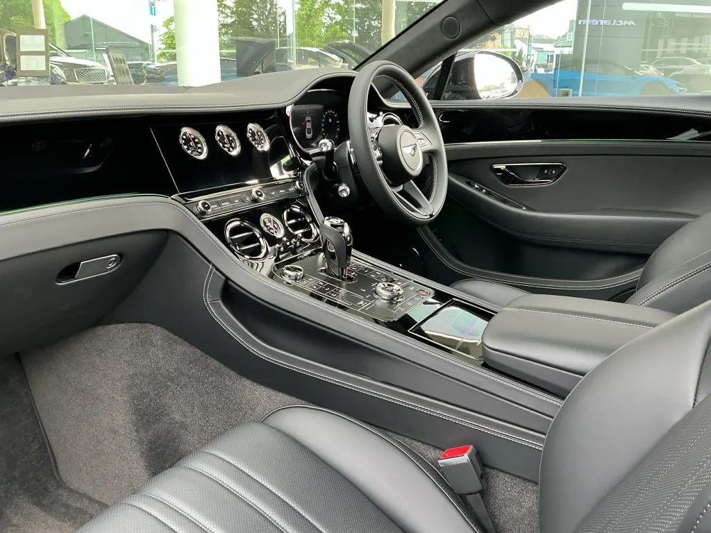 Image for 2026 Continental GT V8 Hybrid at position 2