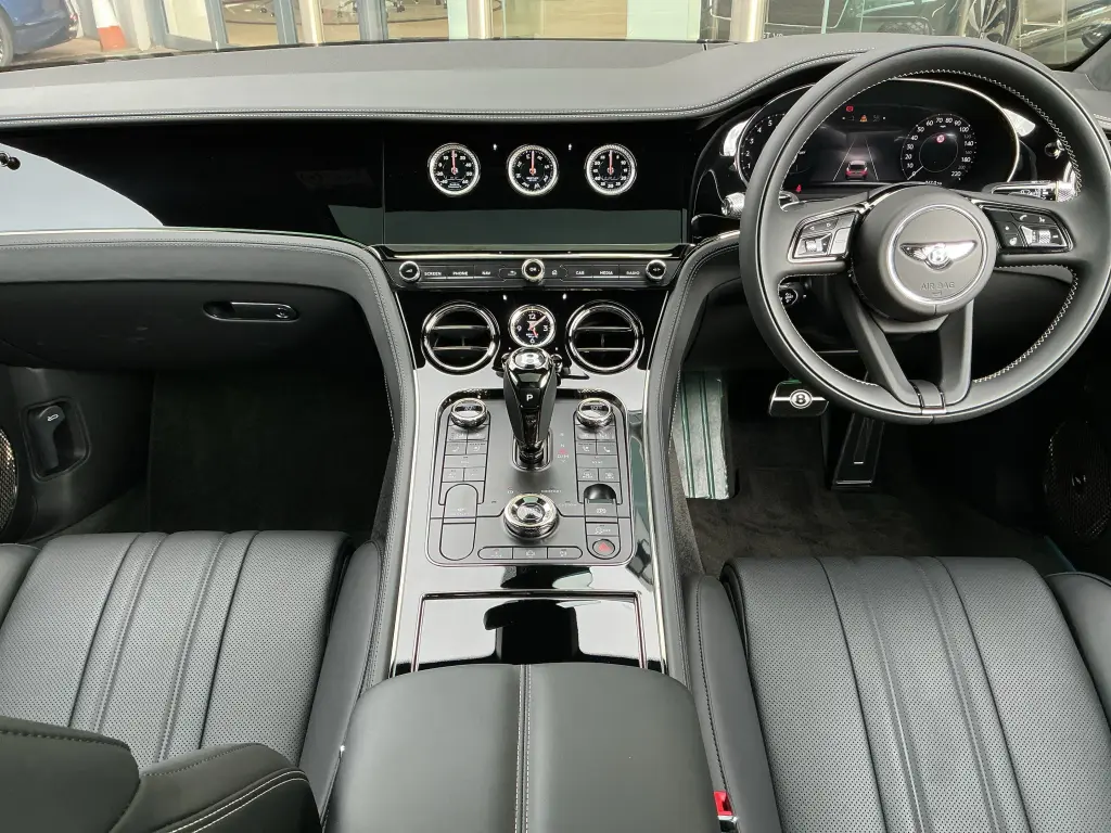 Image for 2026 Continental GT V8 Hybrid at position 4