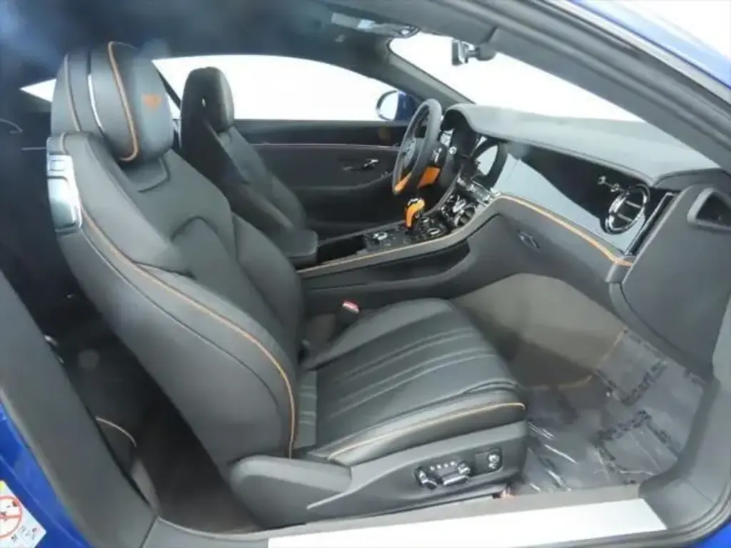 Image for 2026 Continental GT V8 Hybrid at position 2