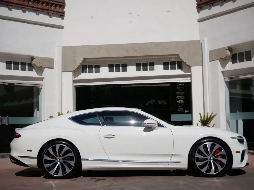 Image for 2026 Continental GT V8 Hybrid at position 5