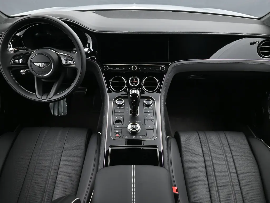 Image for 2026 Continental GT V8 Hybrid at position 4