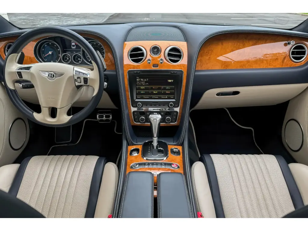 Image for 2017 Continental GT V8 at position 4