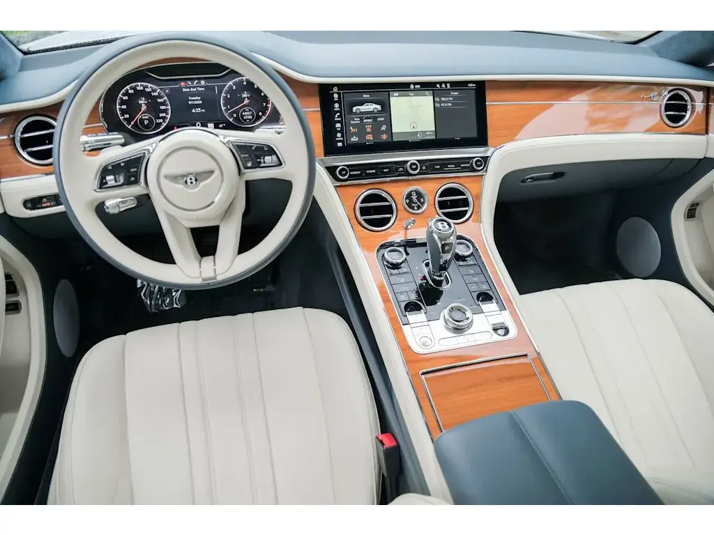 Image for 2021 Continental GT V8 at position 4