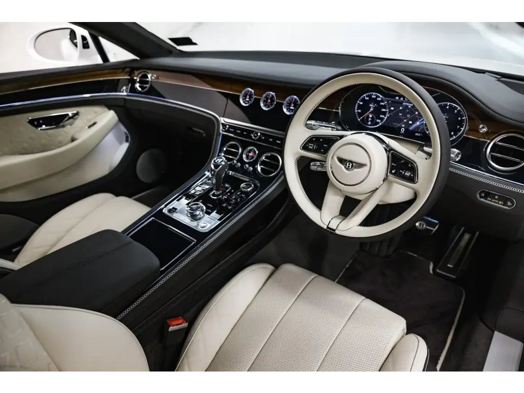 Image for 2022 Continental GT V8 at position 2
