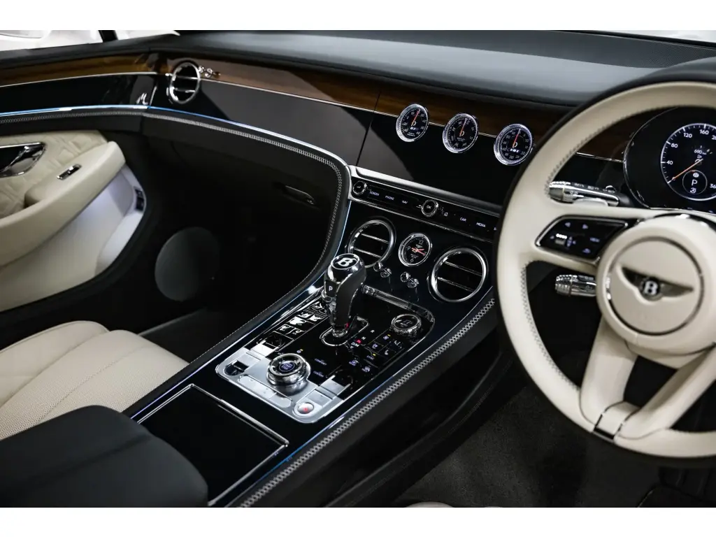 Image for 2022 Continental GT V8 at position 4