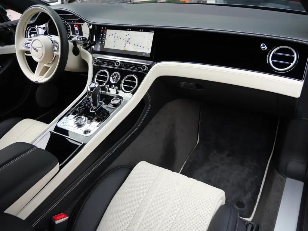 Image for 2024 Continental GT V8 at position 2