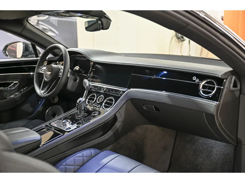 Image for 2019 Continental GT W12 at position 4