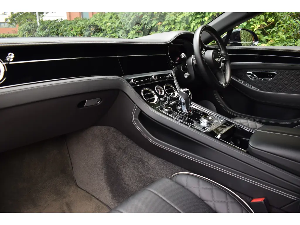 Image for 2019 Continental GT W12 at position 2
