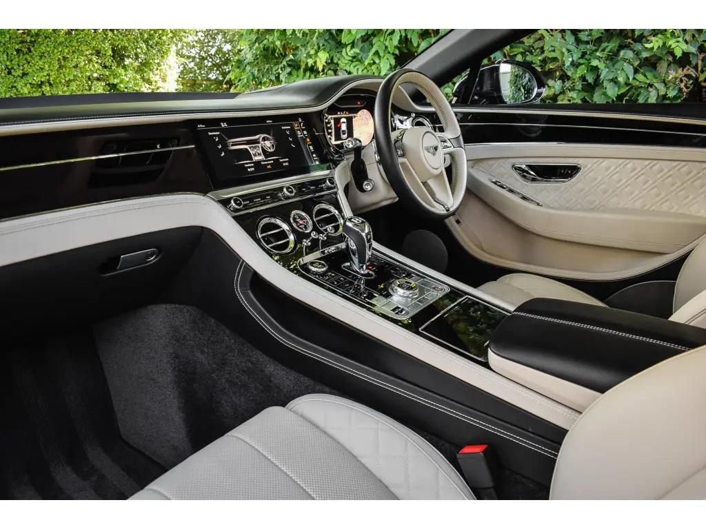 Image for 2019 Continental GT W12 at position 2