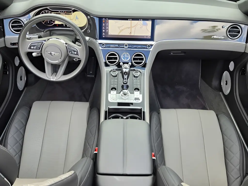 Image for 2023 Continental GTC Azure V8 at position 4
