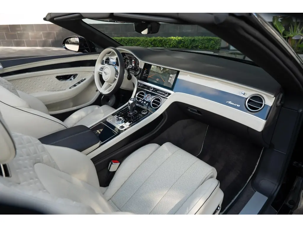 Image for 2023 Continental GTC Azure V8 at position 2