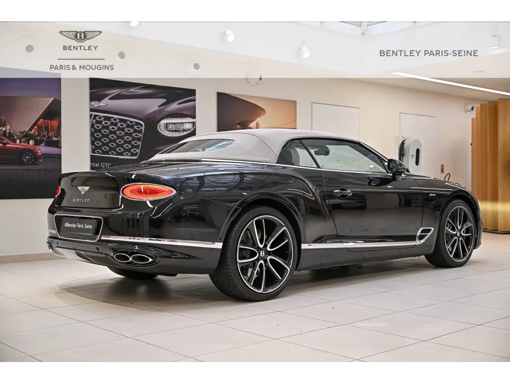 Image for 2023 Continental GTC Azure V8 at position 3