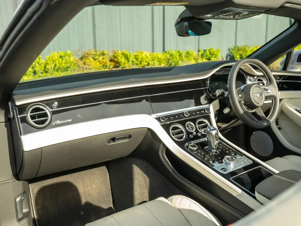 Image for 2023 Continental GTC Azure V8 at position 2