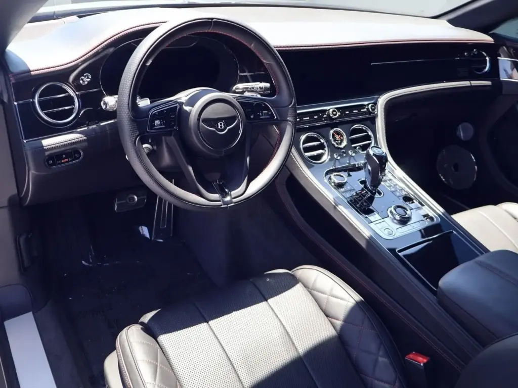 Image for 2020 Continental GTC First Edition V8 at position 4