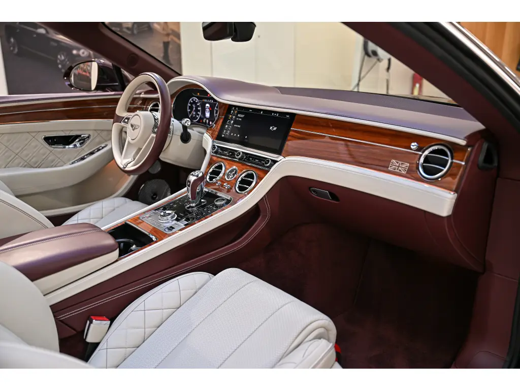 Image for 2019 Continental GTC First Edition W12 at position 4