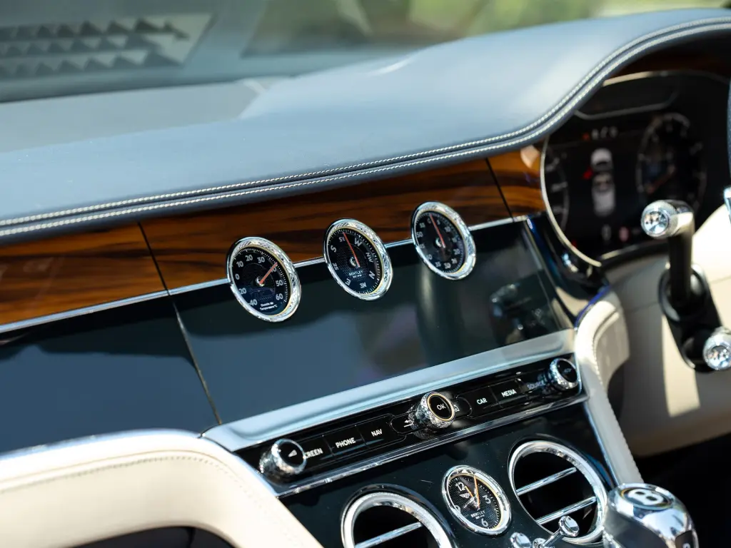 Image for 2019 Continental GTC First Edition W12 at position 2