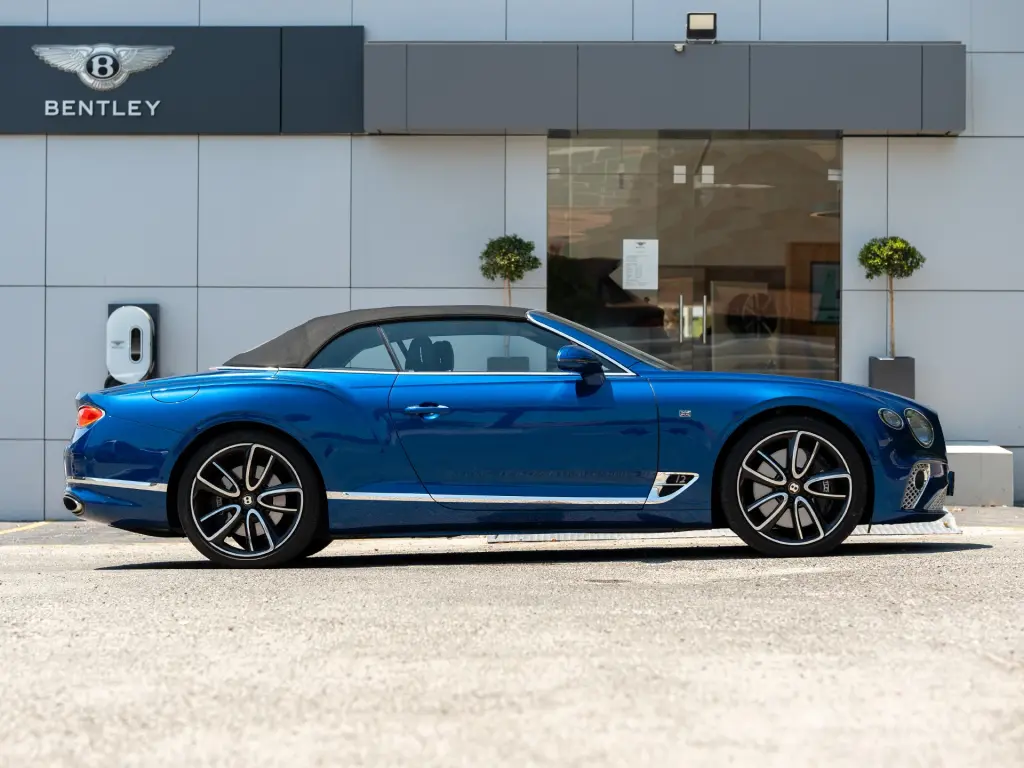 Image for 2019 Continental GTC First Edition W12 at position 5