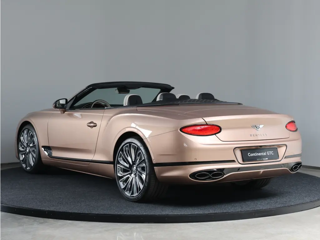 Image for 2023 Continental GTC Mulliner V8 at position 3
