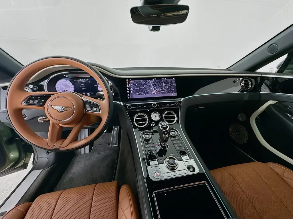 Image for 2024 Continental GTC Mulliner W12 at position 4