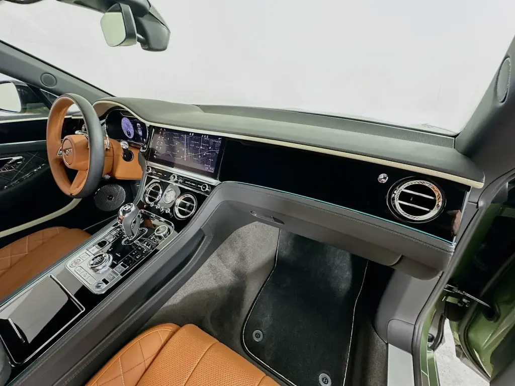 Image for 2024 Continental GTC Mulliner W12 at position 2