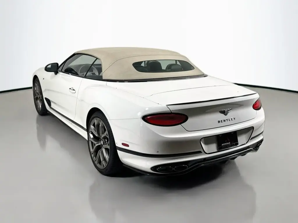 2023 Continental GTC S V8 vehicle image