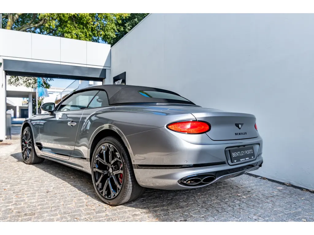 Image for 2023 Continental GTC S V8 at position 3