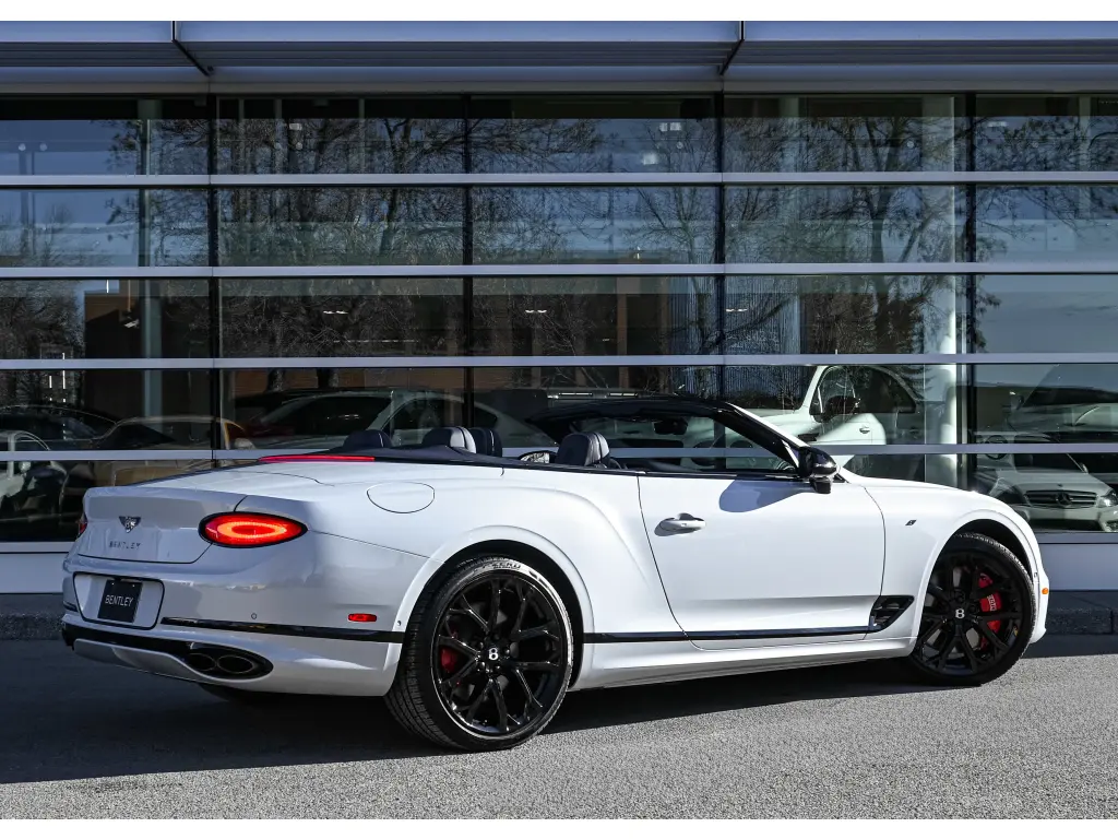 Image for 2024 Continental GTC S V8 at position 3