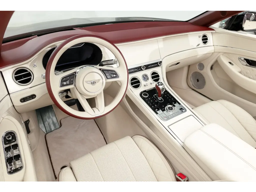 Image for 2024 Continental GTC S V8 at position 2