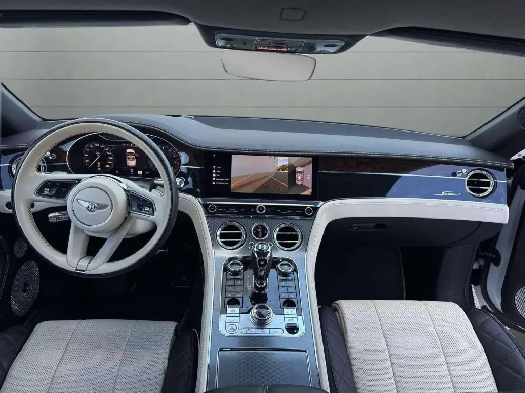 Image for 2022 Continental GTC Speed W12 at position 4