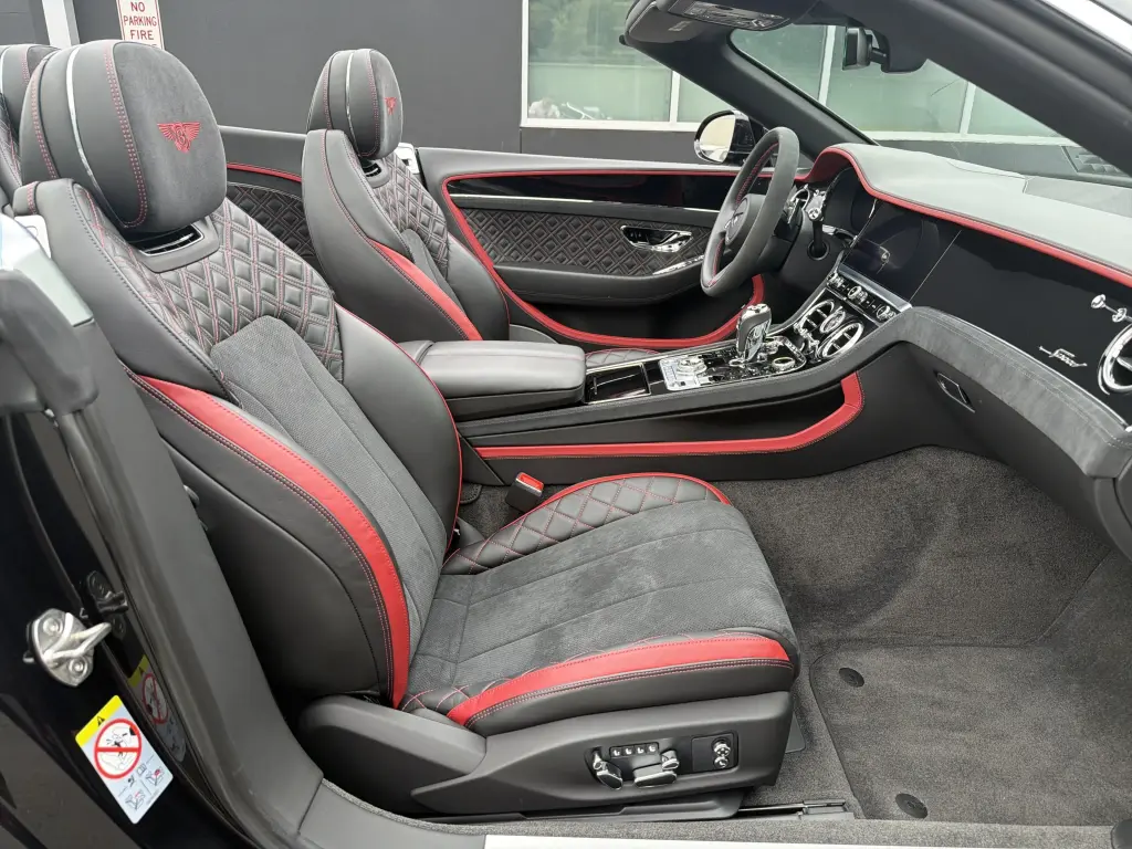 Image for 2022 Continental GTC Speed W12 at position 2
