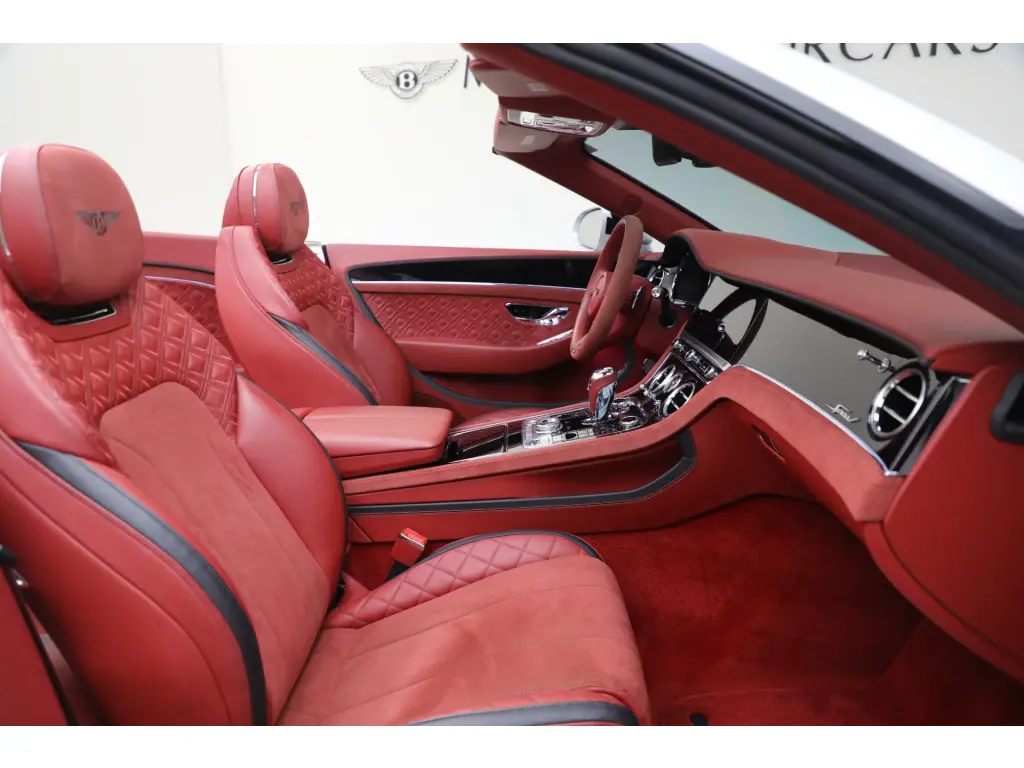 Image for 2022 Continental GTC Speed W12 at position 2