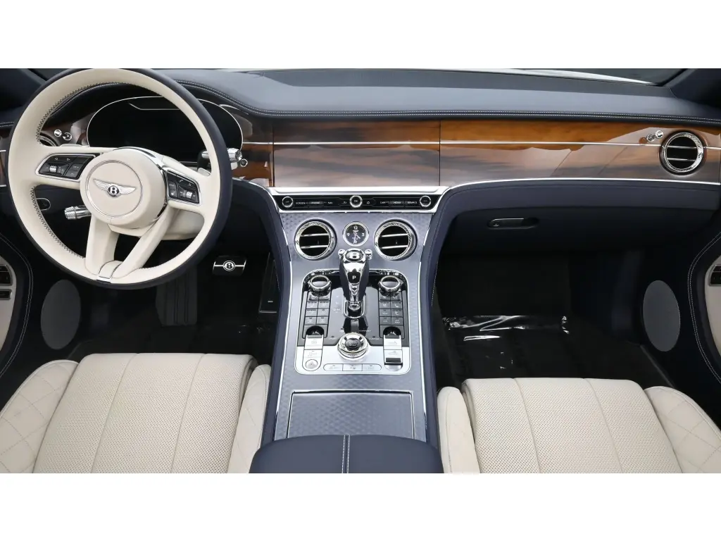 Image for 2022 Continental GTC Speed W12 at position 4