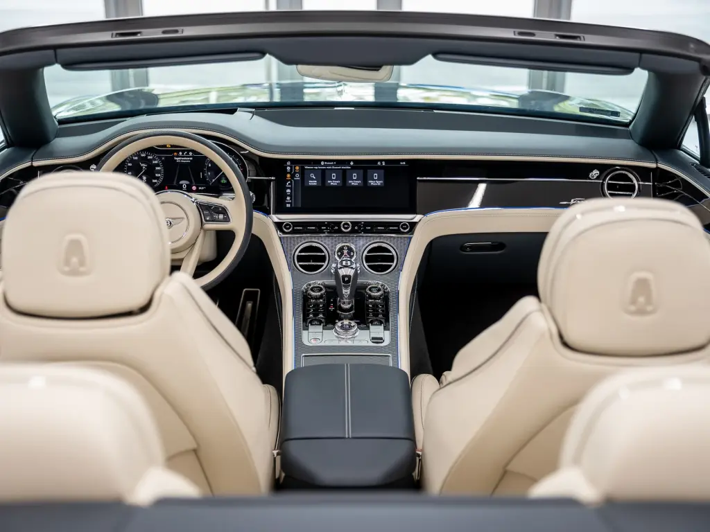 Image for 2022 Continental GTC Speed W12 at position 4