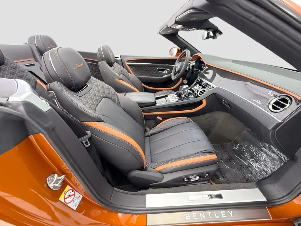 Image for 2023 Continental GTC Speed W12 at position 2