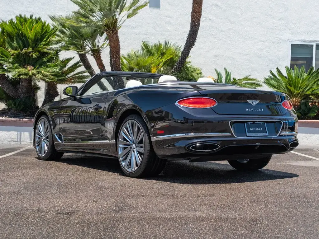 Image for 2023 Continental GTC Speed W12 at position 3