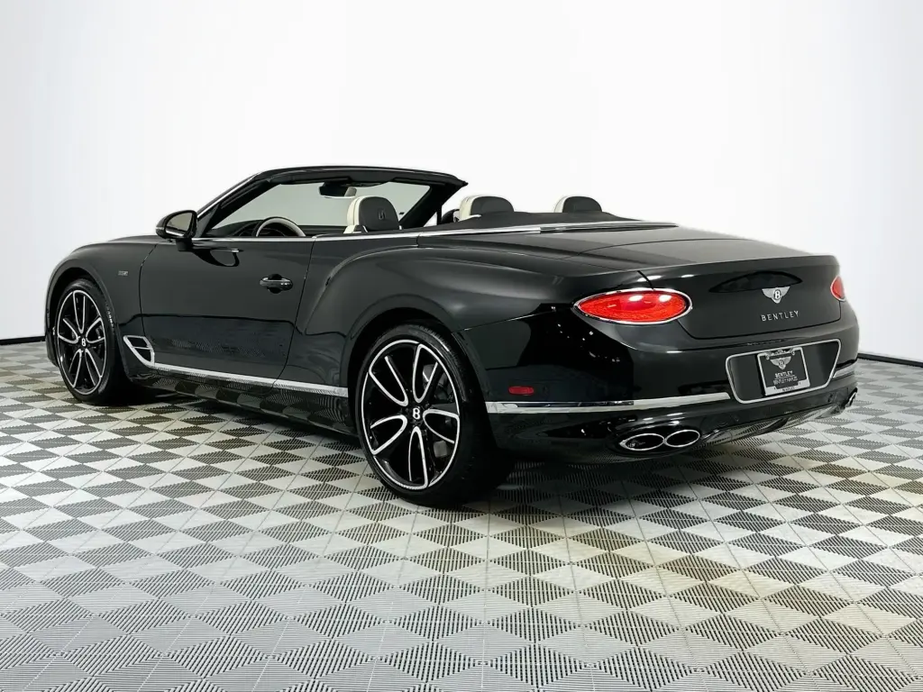 Image for 2024 Continental GTC V8 Edition 8 at position 3