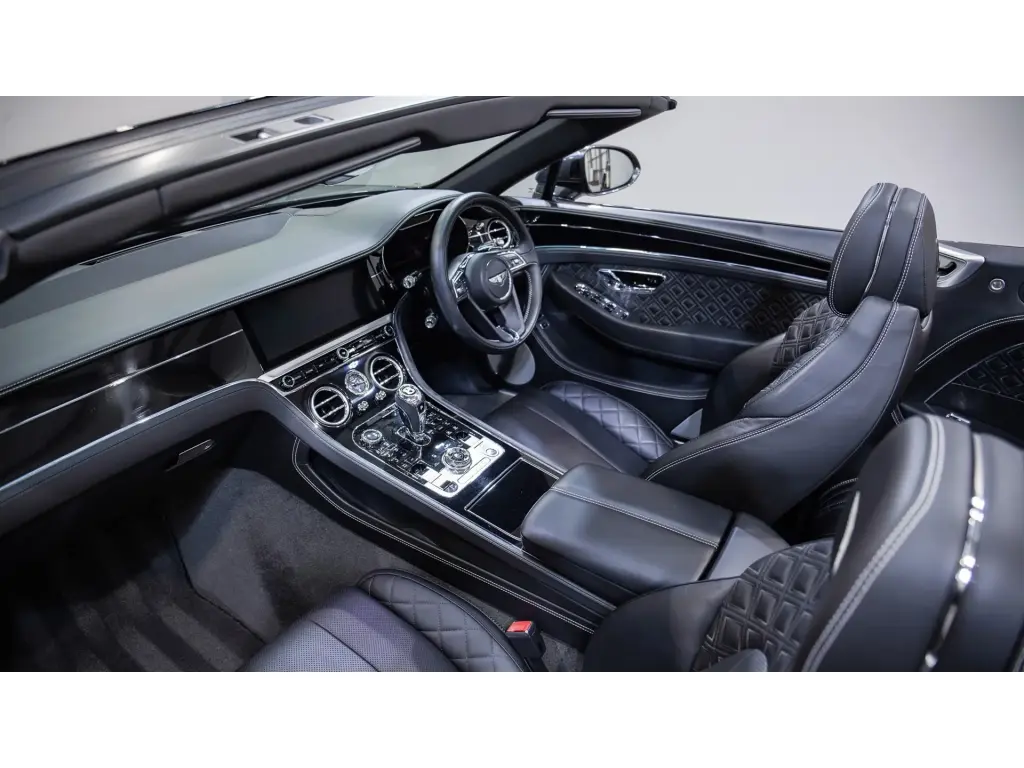 Image for 2020 Continental GTC V8 at position 2