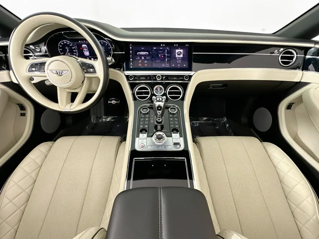 Image for 2021 Continental GTC V8 at position 4